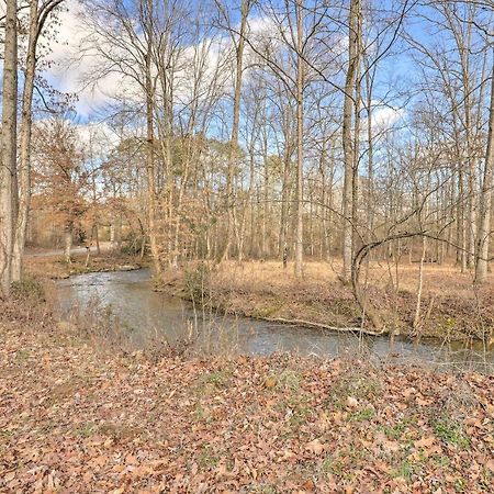 Vila Creek-View Getaway With Deck, Yard, And Fire Pit! Summerville Exteriér fotografie