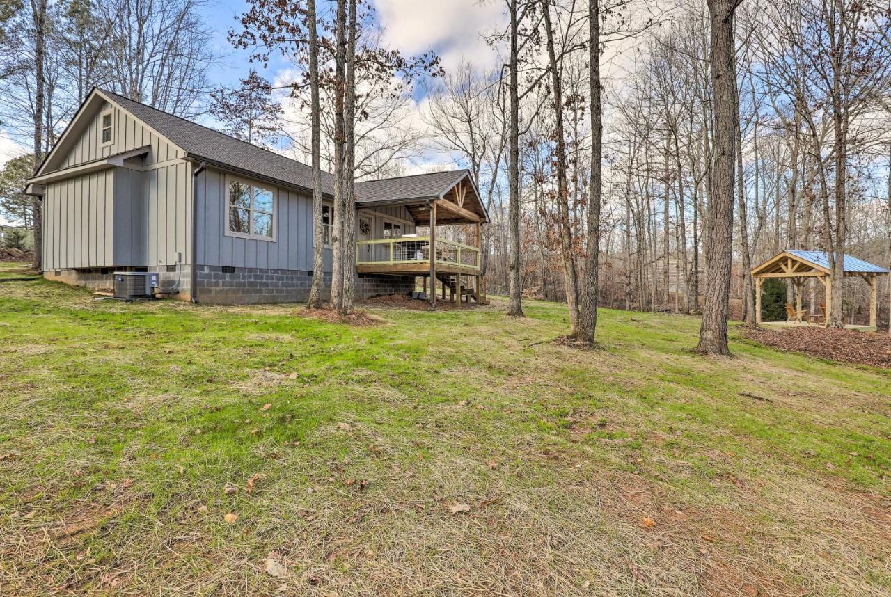 Vila Creek-View Getaway With Deck, Yard, And Fire Pit! Summerville Exteriér fotografie