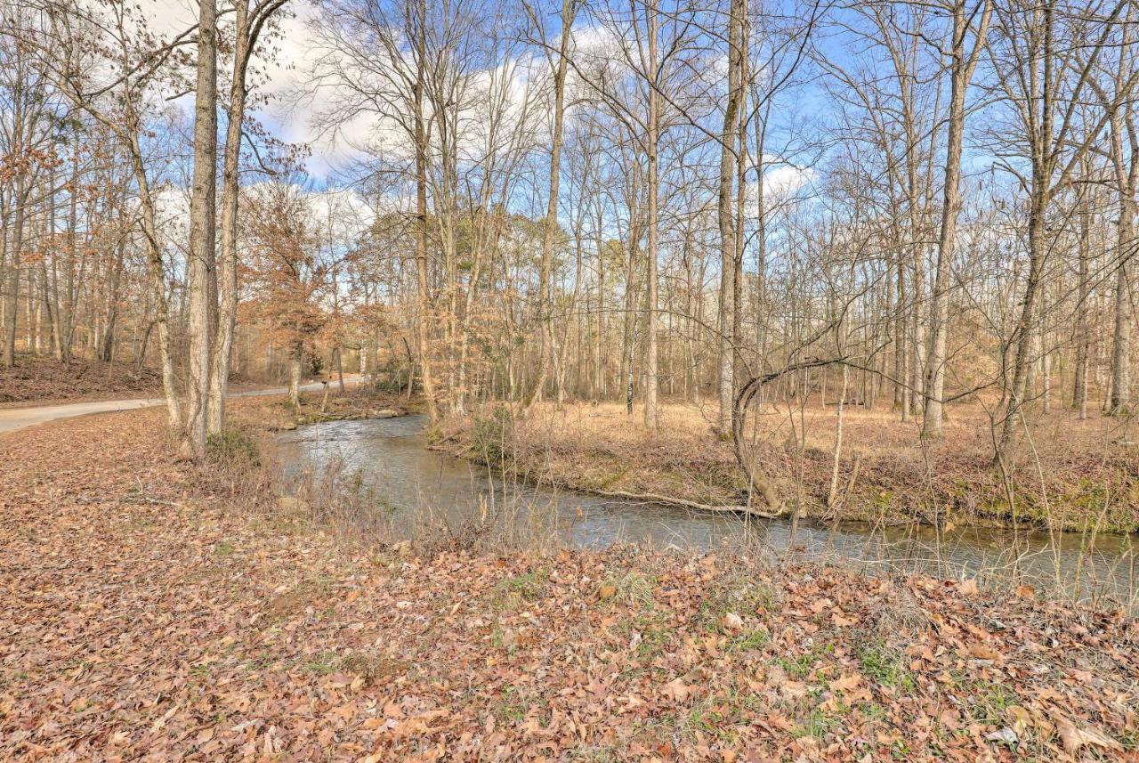 Vila Creek-View Getaway With Deck, Yard, And Fire Pit! Summerville Exteriér fotografie